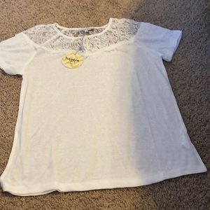 NWT! Beautiful lace tee